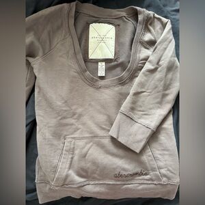 Abercrombie & Fitch Deep Scoop Neck Kangaroo Pocket 3/4 sleeves top